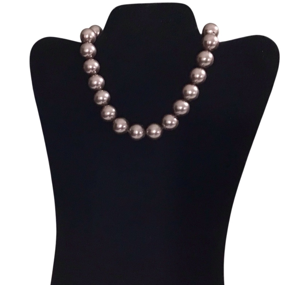 Pearl Necklace Costume Charcoal Gray Silver Tone Clasp Fashion Costume Jewelry
